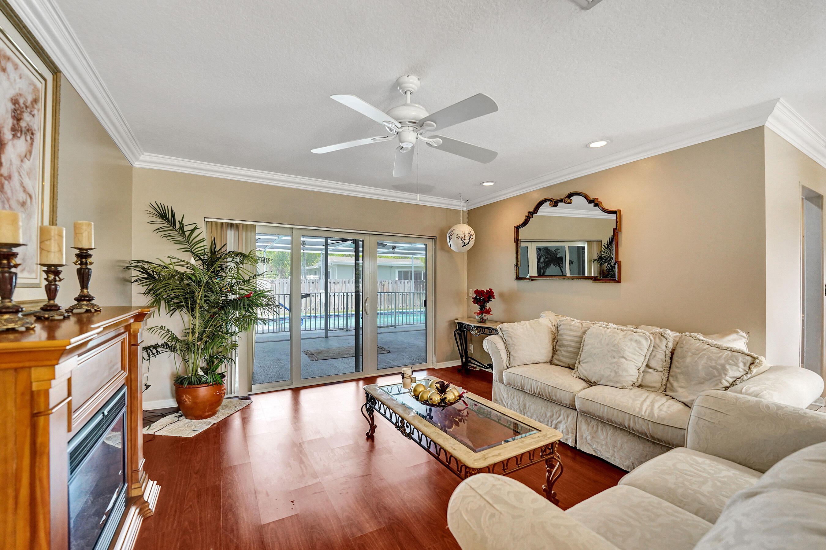 PEMBROKE LAKES SEC 2 - Residential