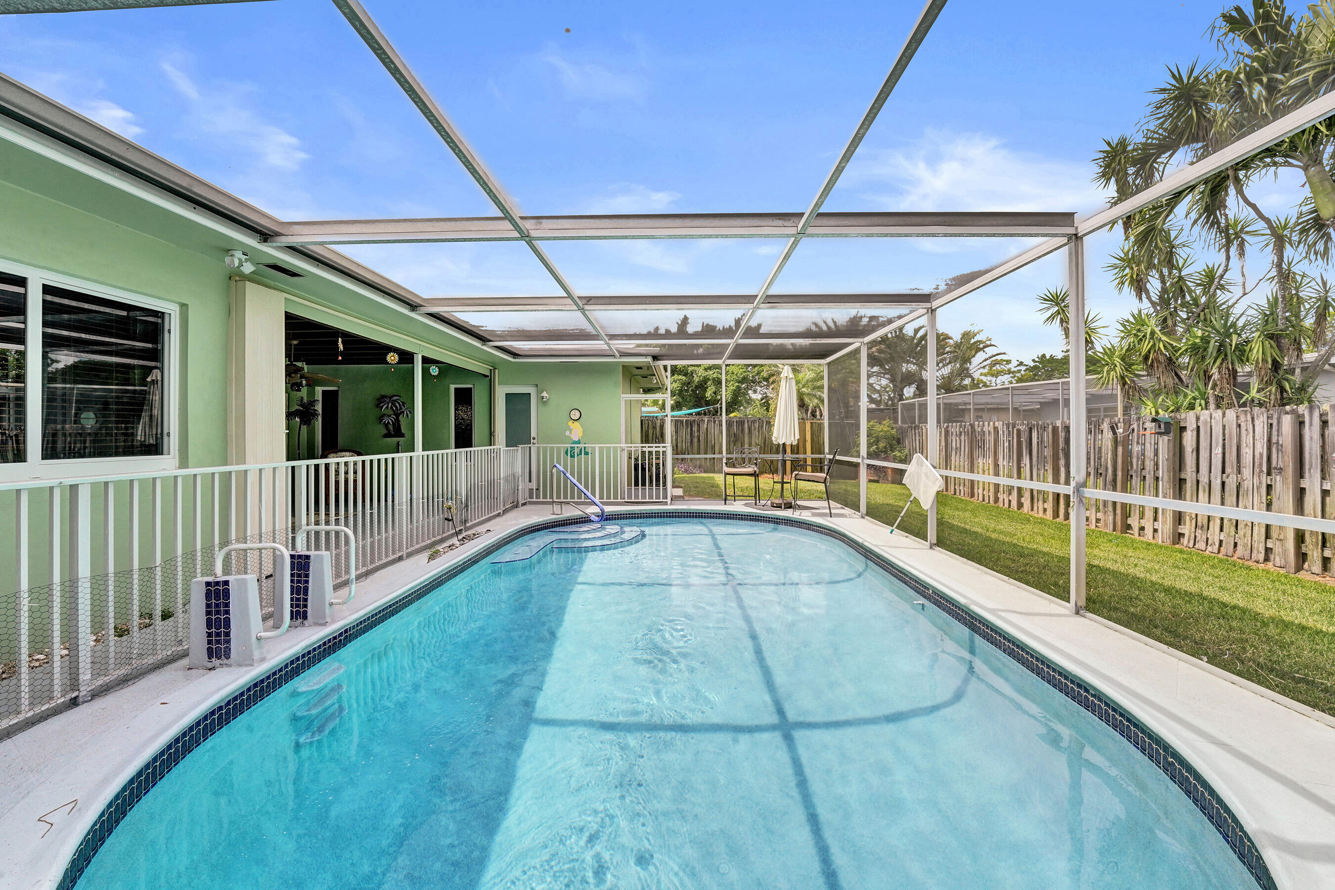 PEMBROKE LAKES SEC 2 - Residential
