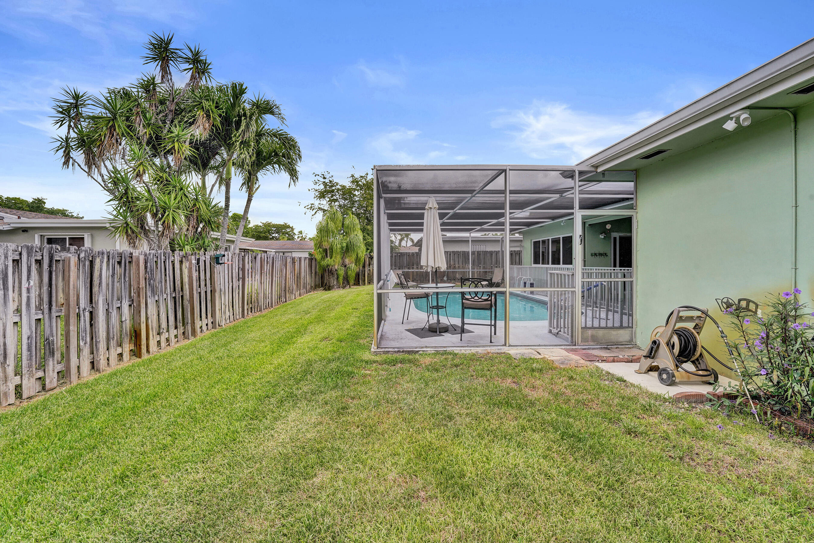 PEMBROKE LAKES SEC 2 - Residential