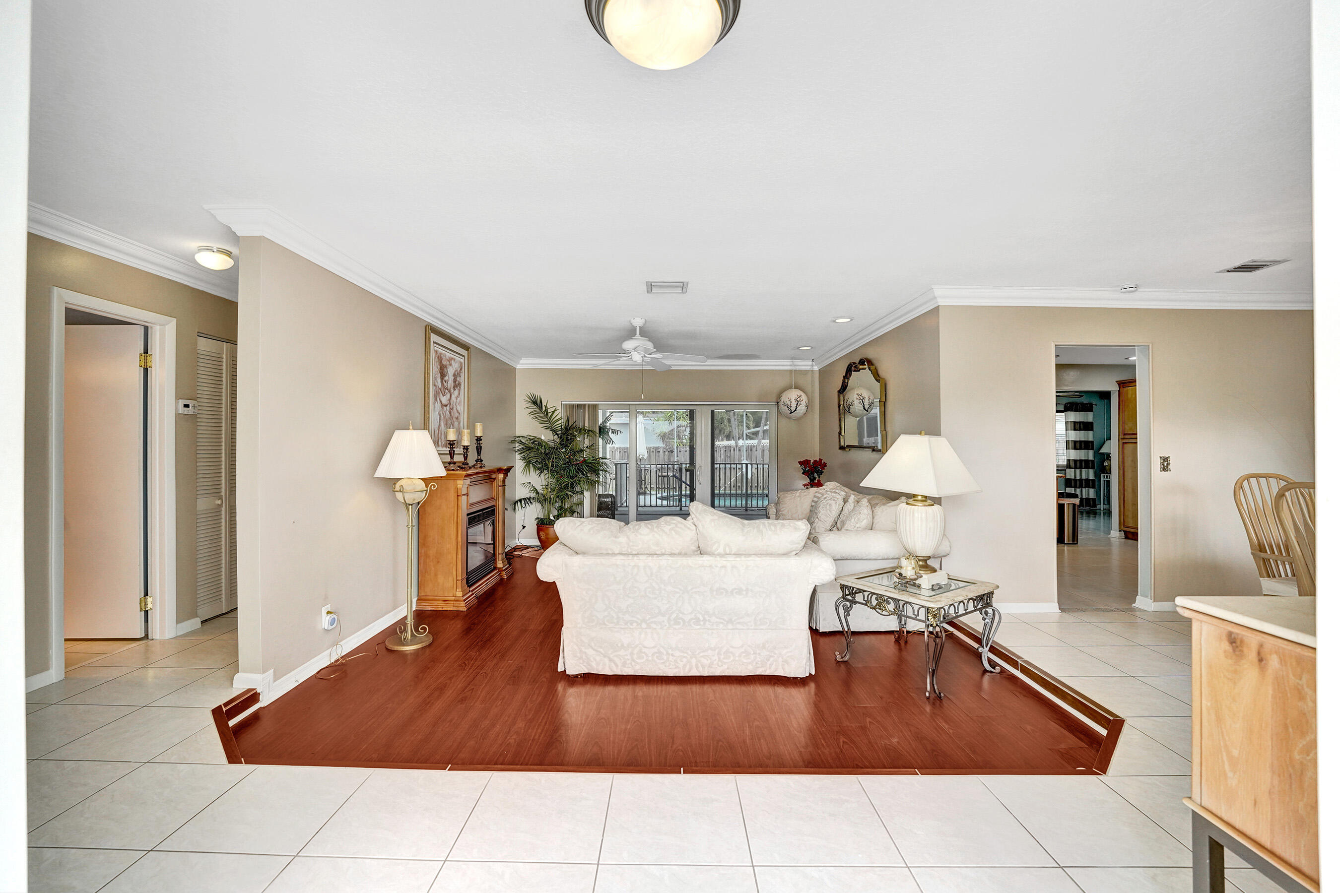 PEMBROKE LAKES SEC 2 - Residential
