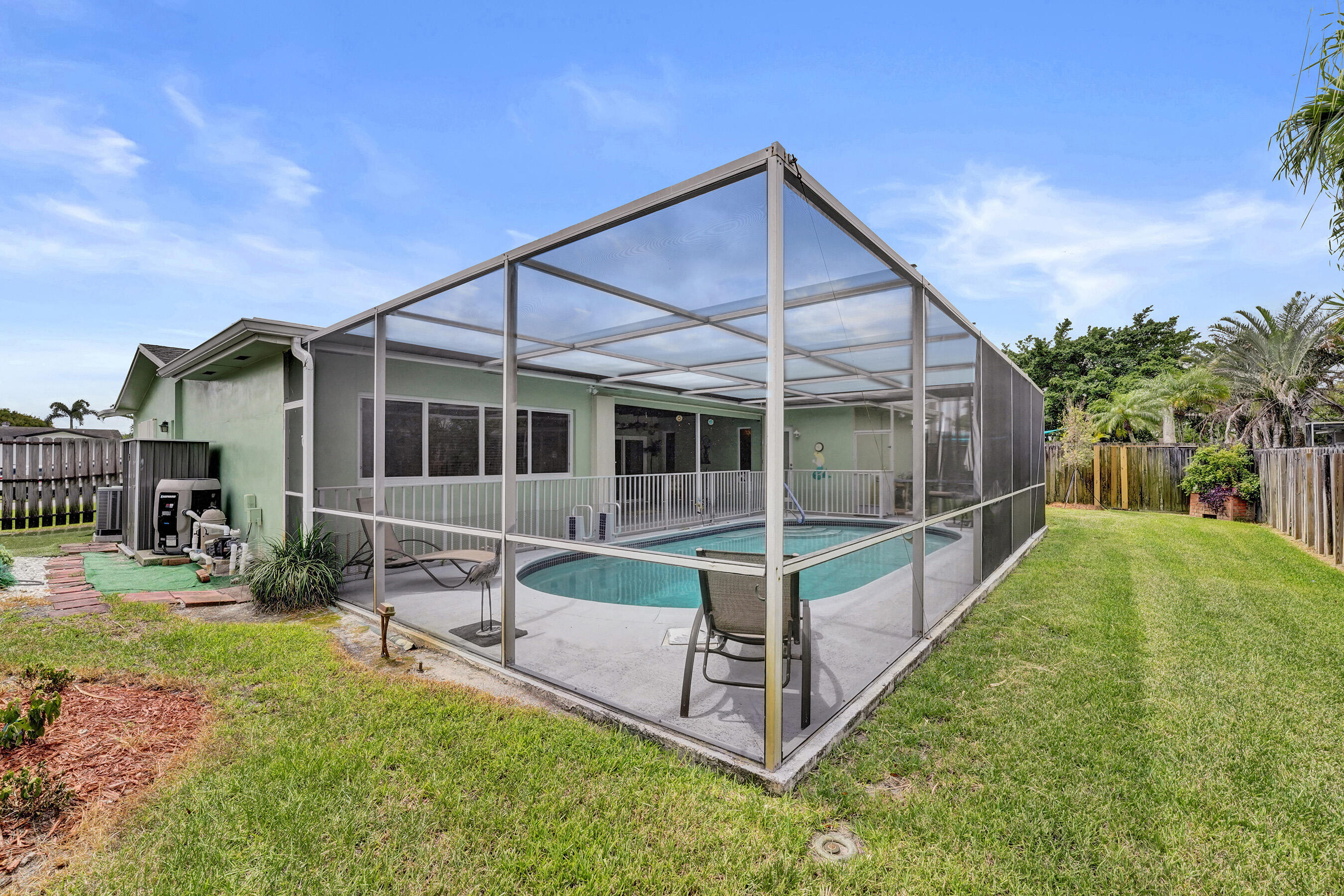 PEMBROKE LAKES SEC 2 - Residential