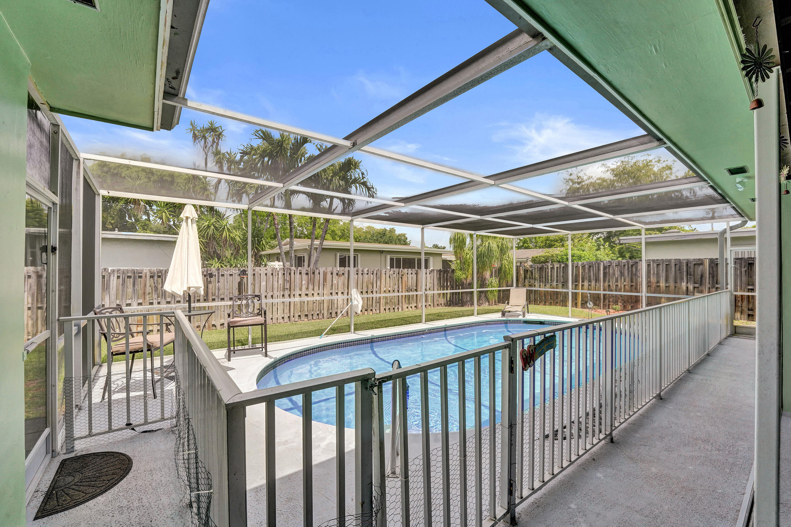 PEMBROKE LAKES SEC 2 - Residential