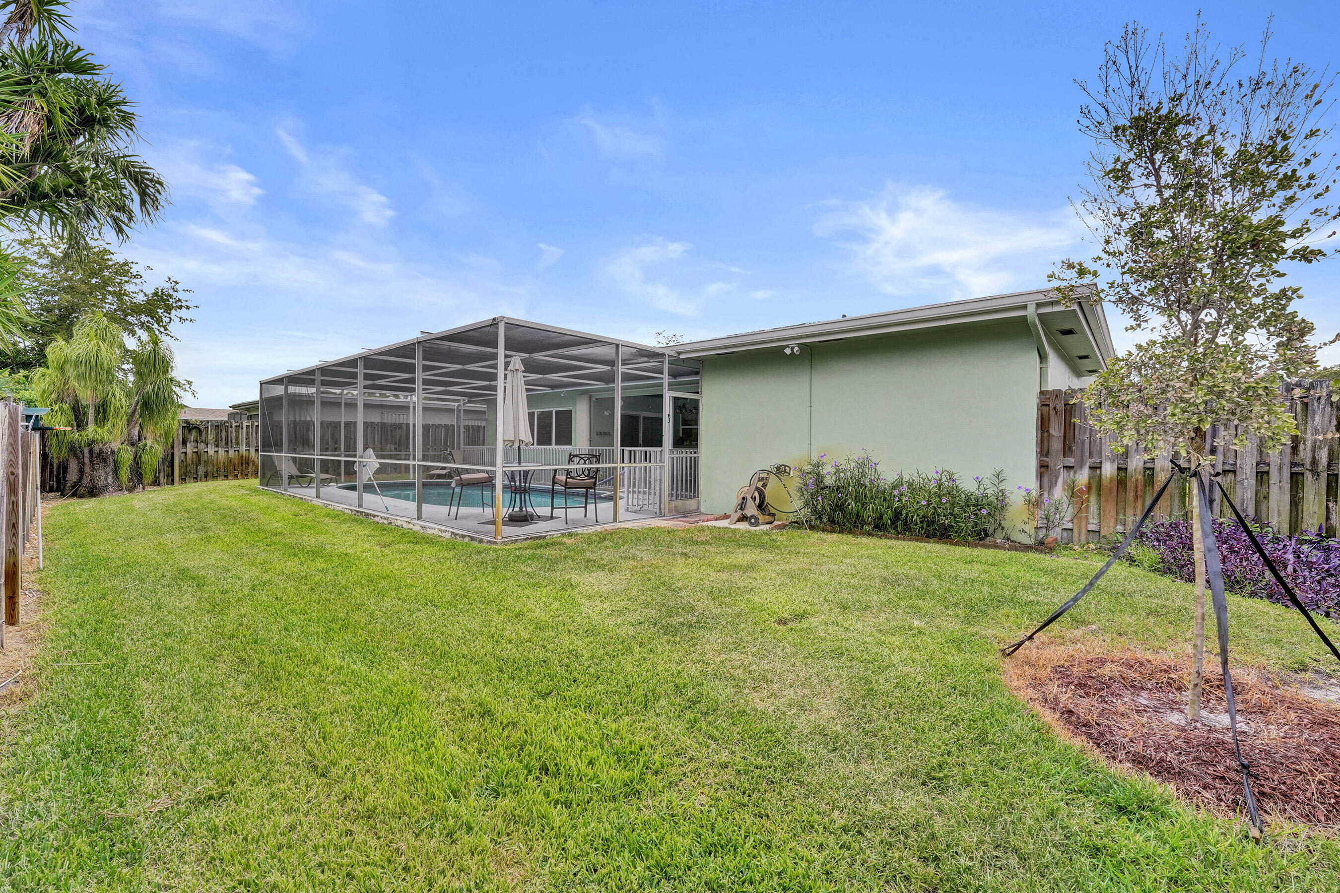 PEMBROKE LAKES SEC 2 - Residential