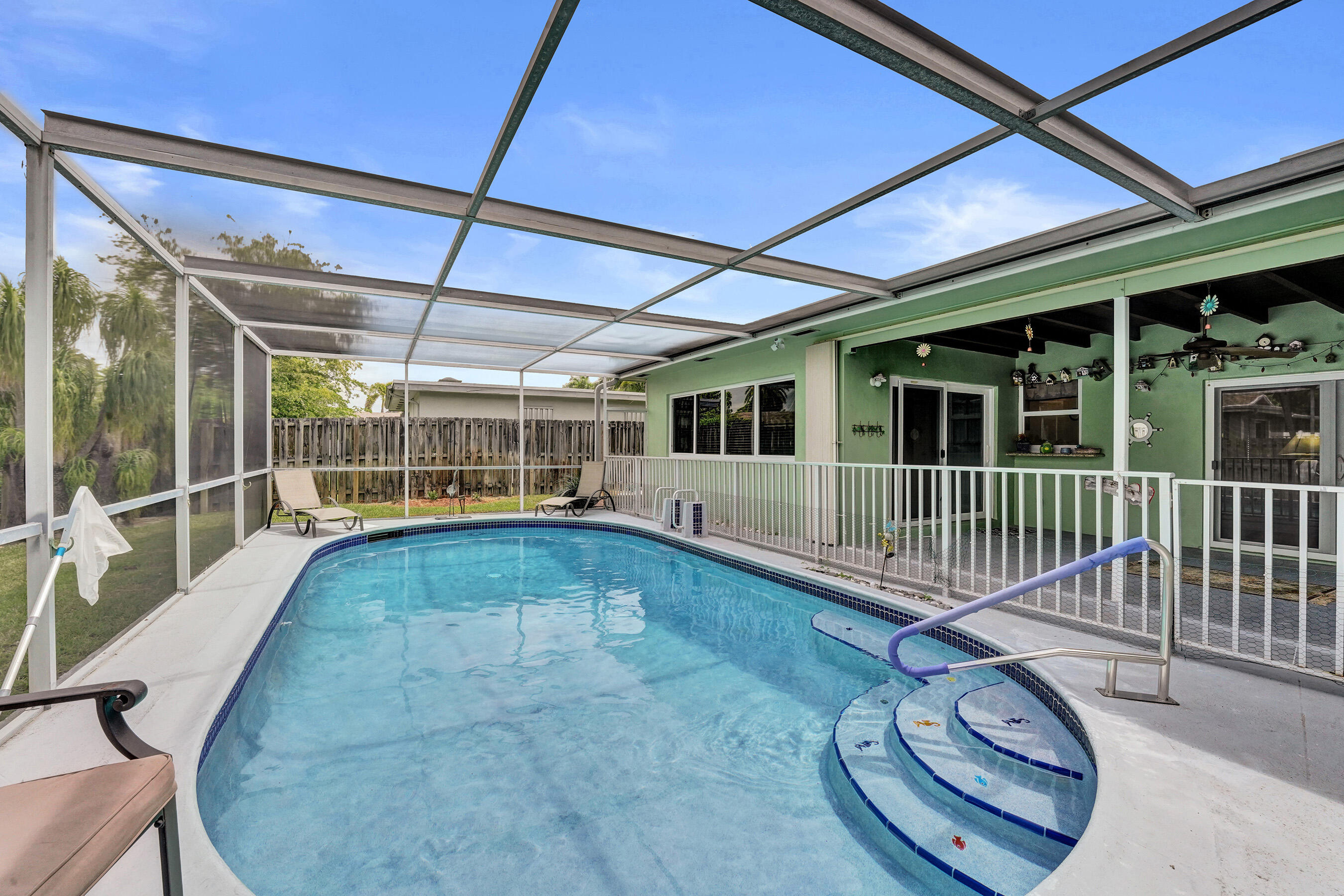 PEMBROKE LAKES SEC 2 - Residential