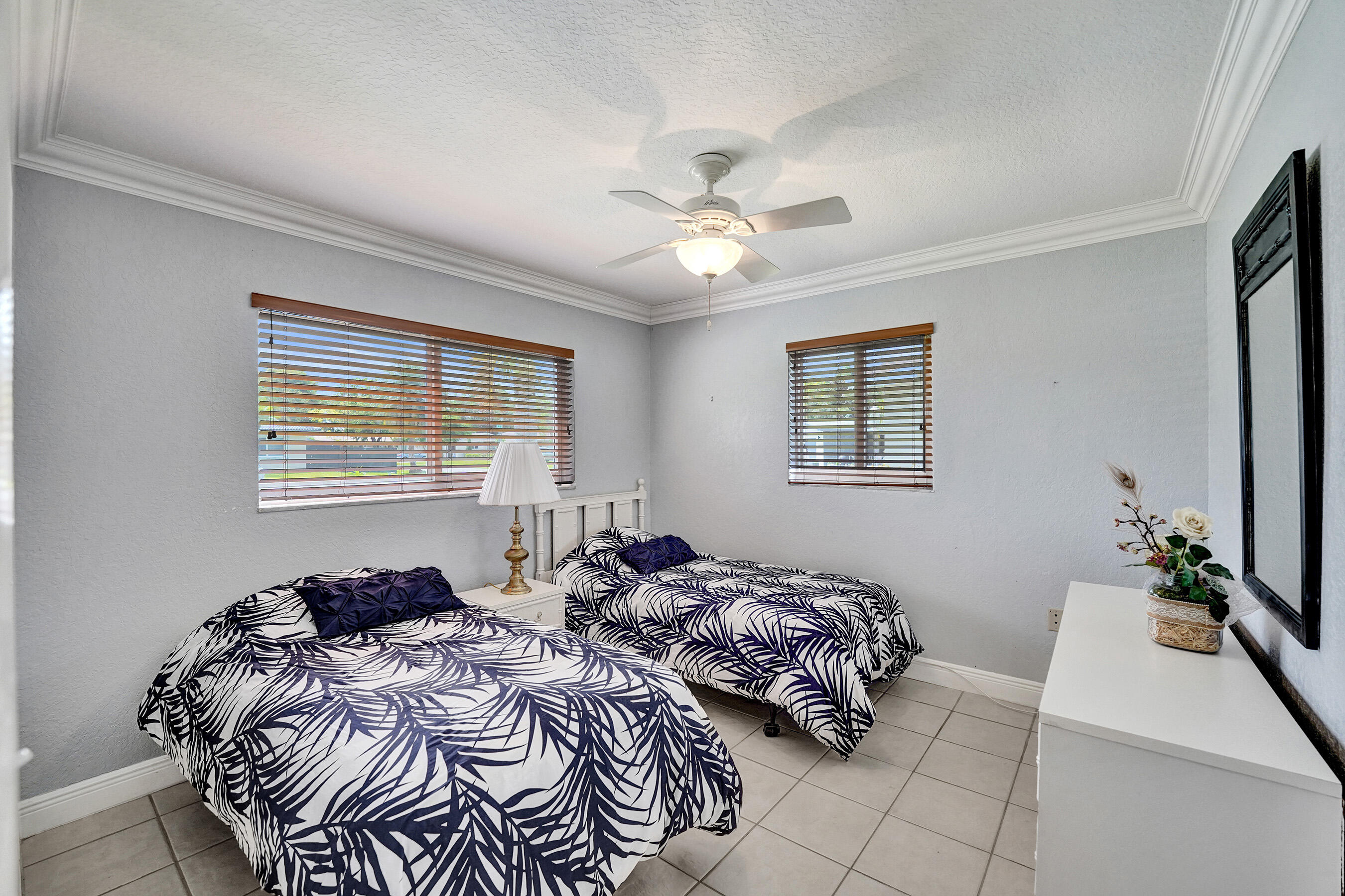 PEMBROKE LAKES SEC 2 - Residential