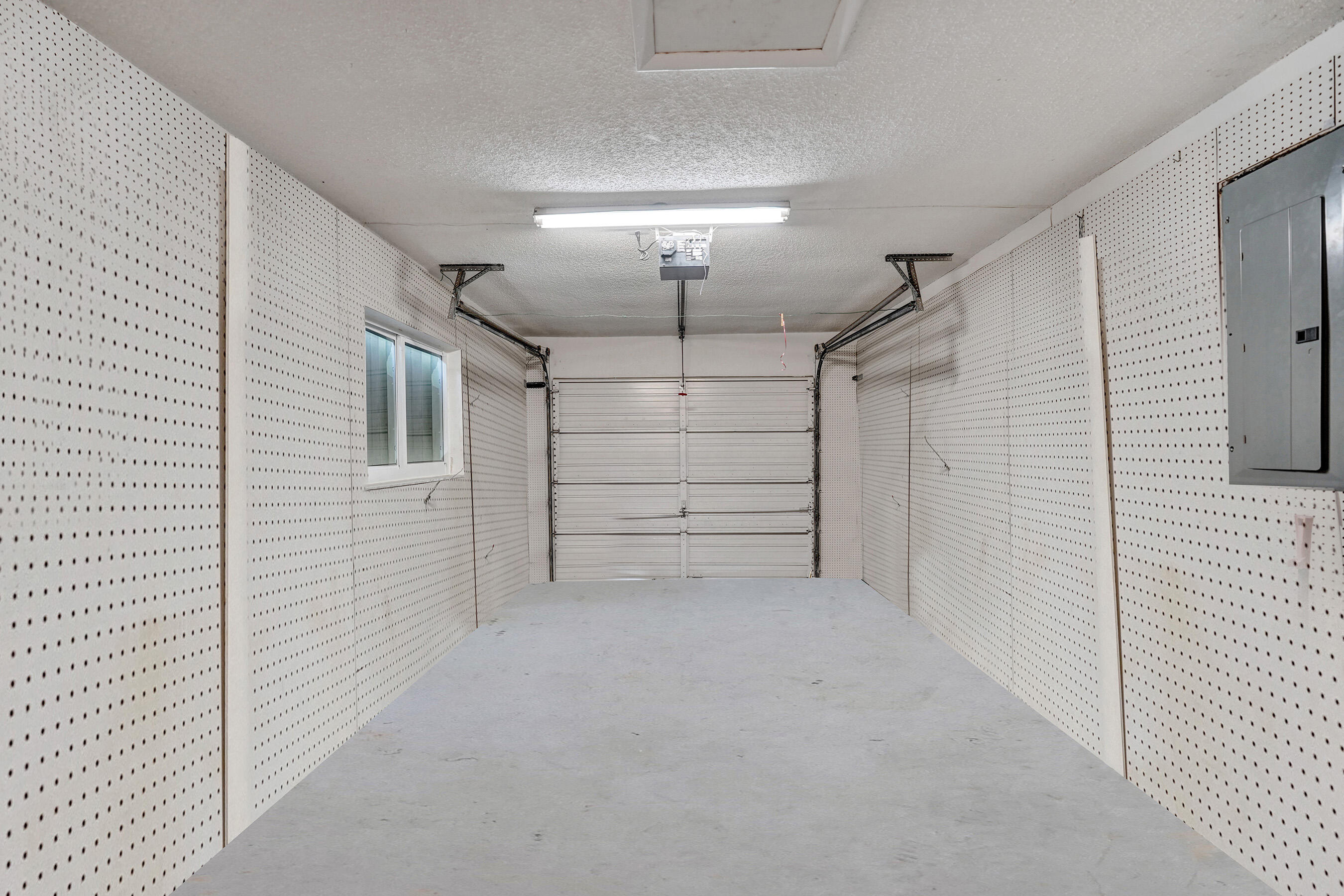 PEMBROKE LAKES SEC 2 - Residential