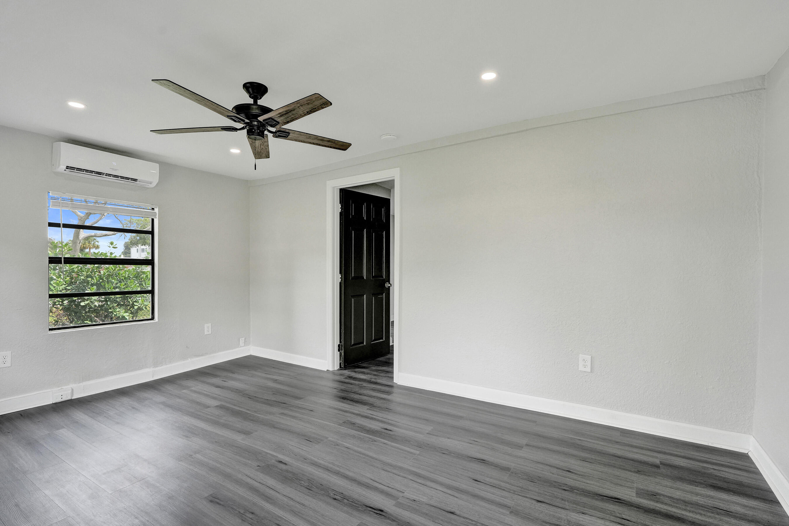 OCEAN WAY PARK - Residential Lease