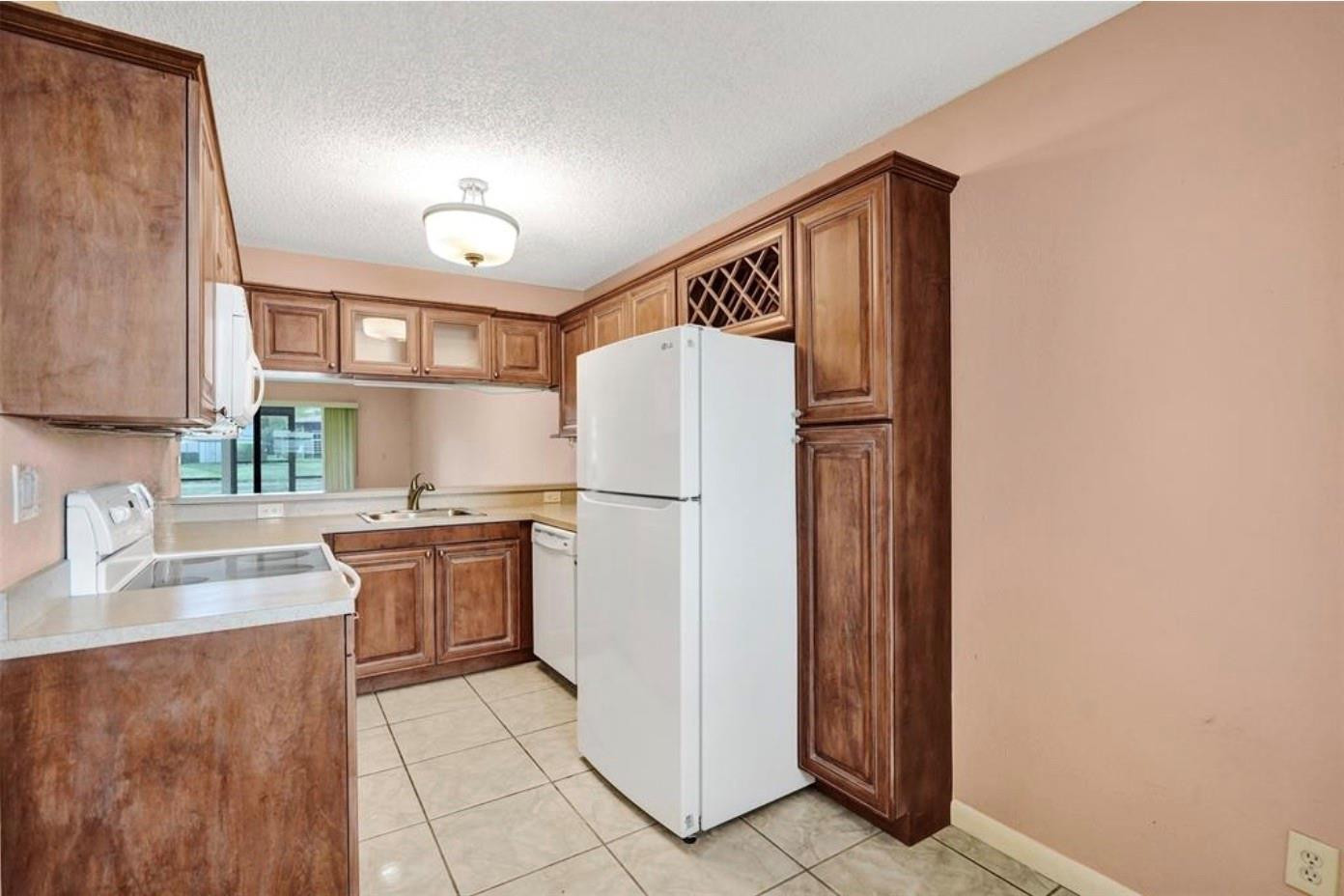 Tamarac Gardens - Residential