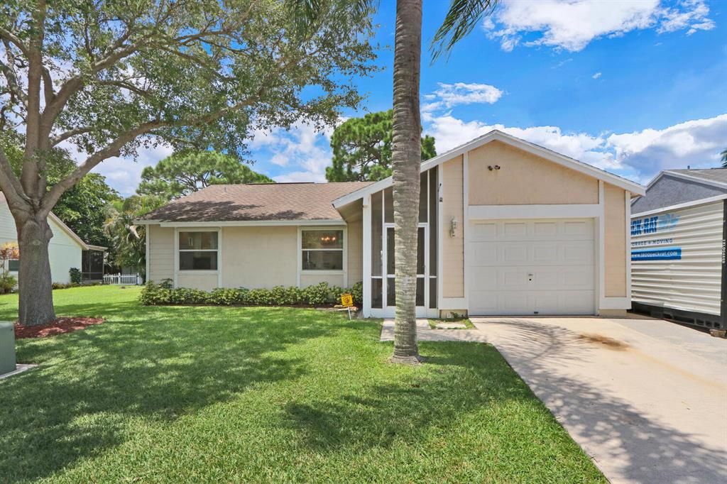Photo of 116 Timberline Drive Dr, Jupiter, FL 33458 (MLS # R10734873)