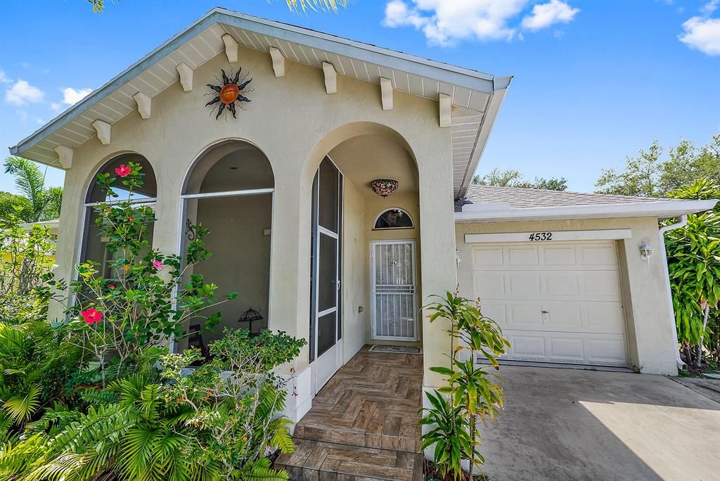 Photo of 4532 SE Murray Cove Circle, Stuart, FL 34997 (MLS # R10890758)