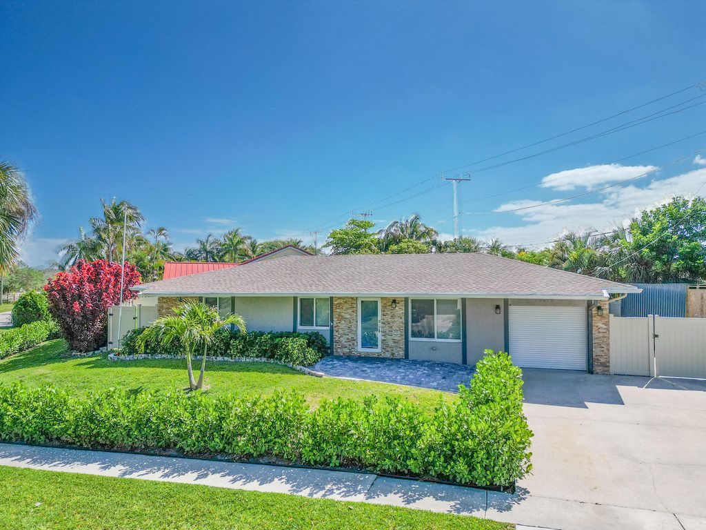 Photo of 8099 Santa Fe Trail, Boca Raton, FL 33487 (MLS # B26015090)