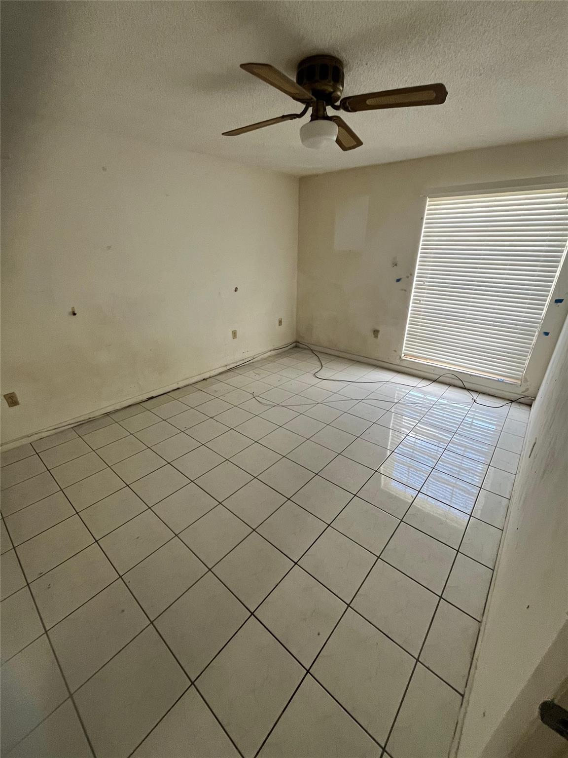 10810 N KENDALL DRIVE Q5