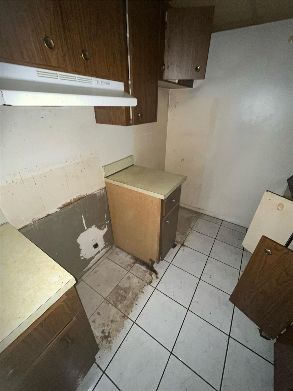 SPANISH TRACE CONDO - Residential