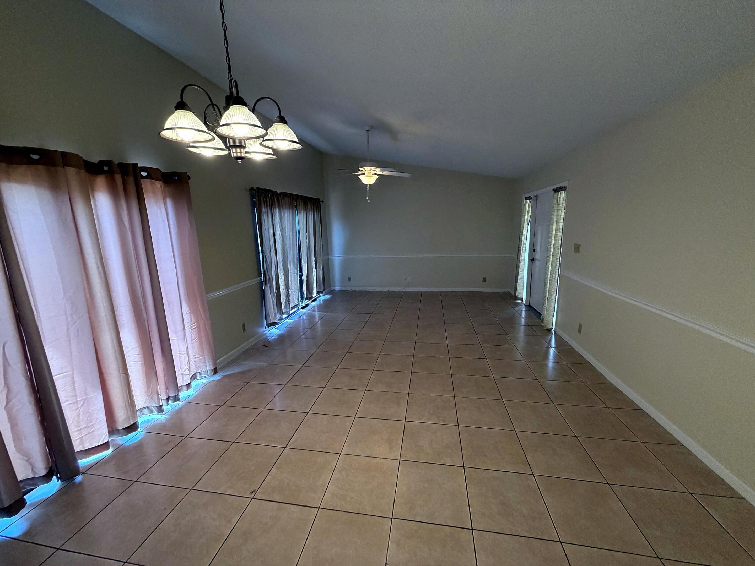 2400 SW 19th Avenue 128