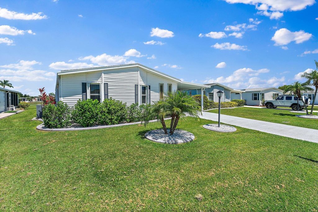 Photo of 3403 Ironwood Avenue, Port Saint Lucie, FL 34952 (MLS # R10990411)