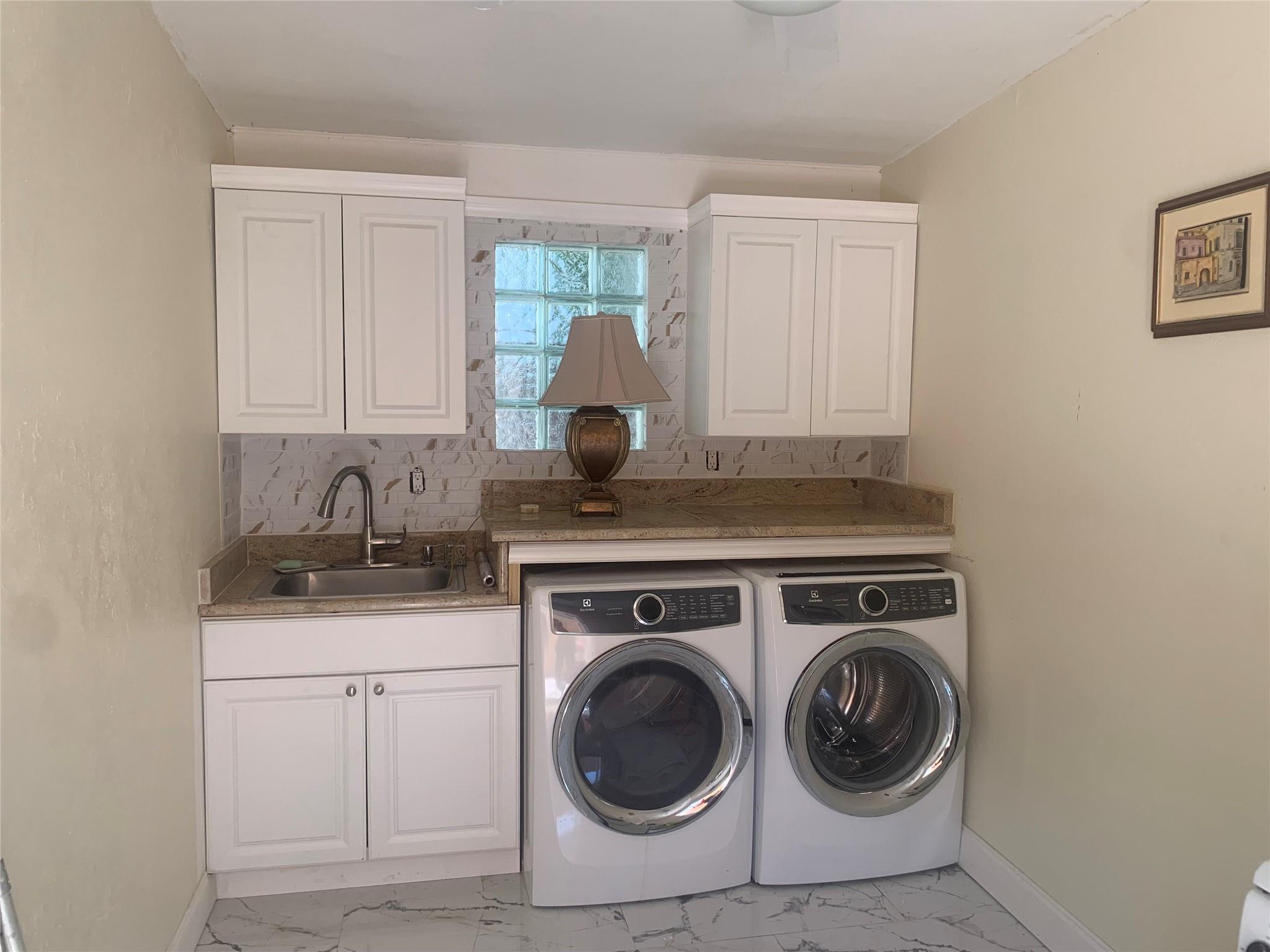COLLEGE PARK - Residential