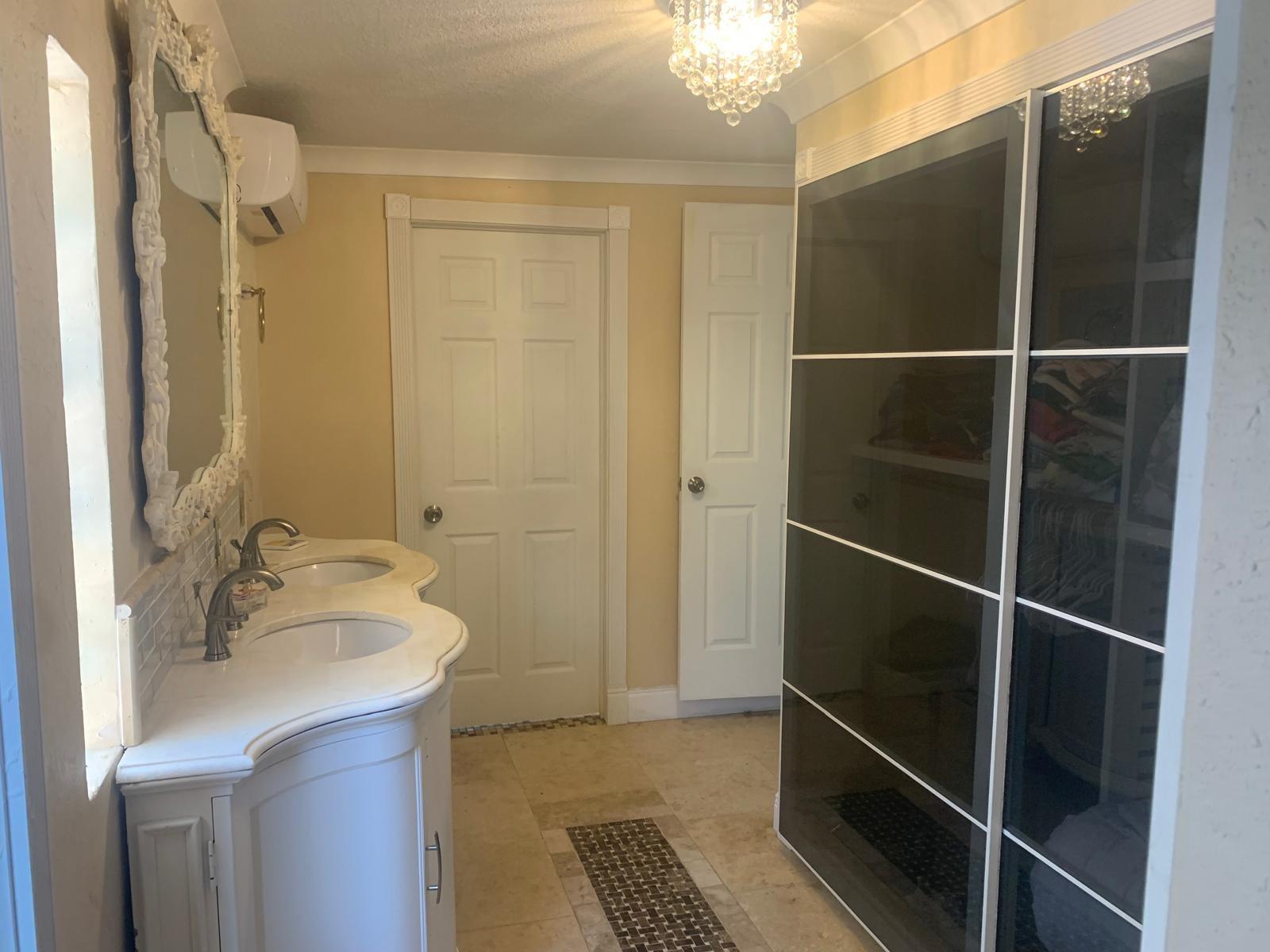 COLLEGE PARK - Residential