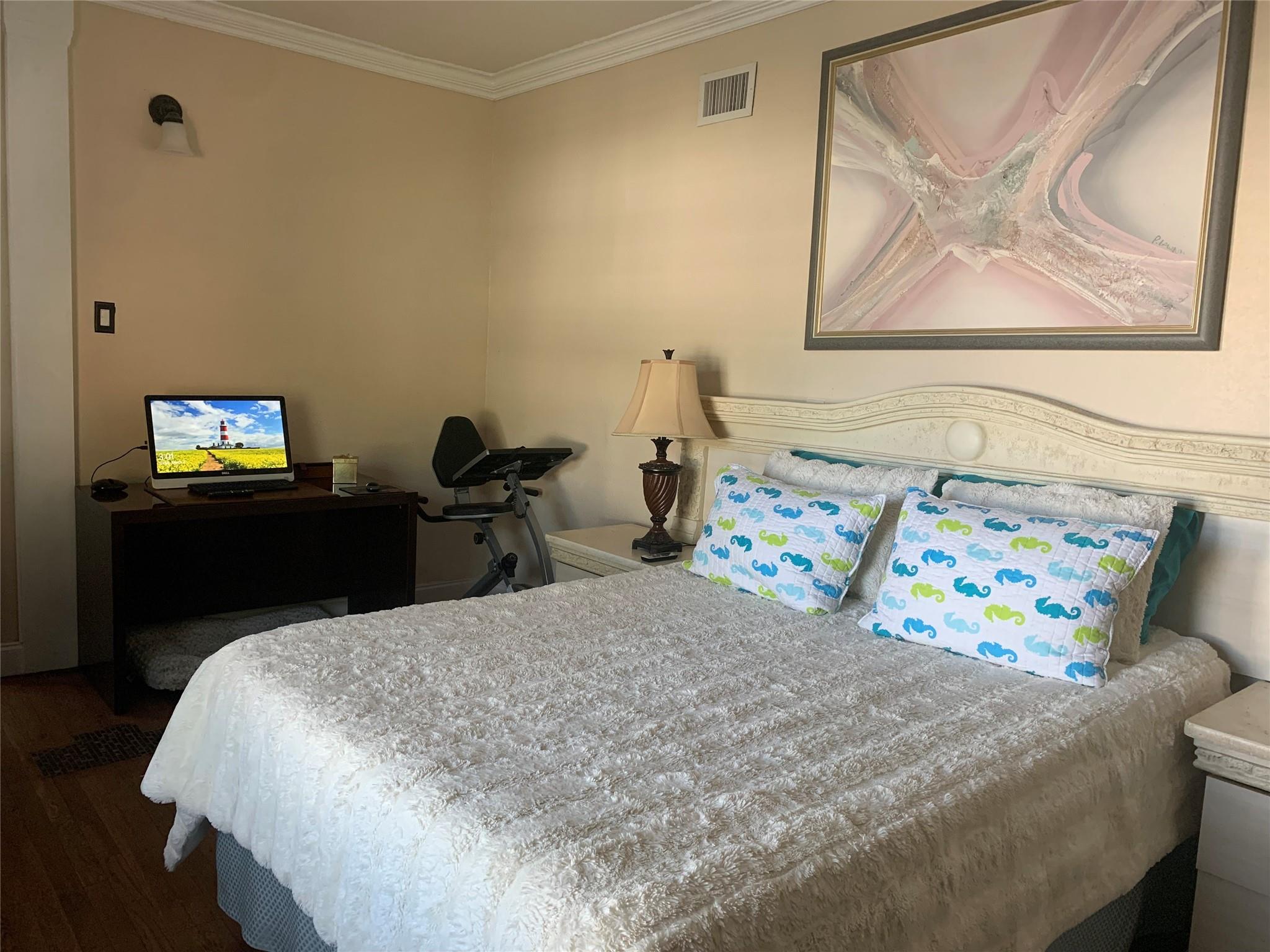 COLLEGE PARK - Residential
