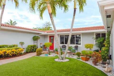 Tiny photo for 801 SE 5th Terrace, Pompano Beach, FL 33060 (MLS # B26036513)