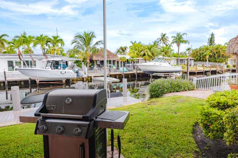 Tiny photo for 801 SE 5th Terrace, Pompano Beach, FL 33060 (MLS # B26036513)