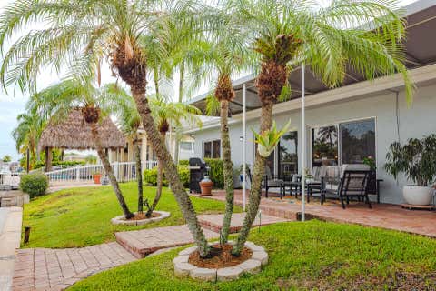 Tiny photo for 801 SE 5th Terrace, Pompano Beach, FL 33060 (MLS # B26036513)