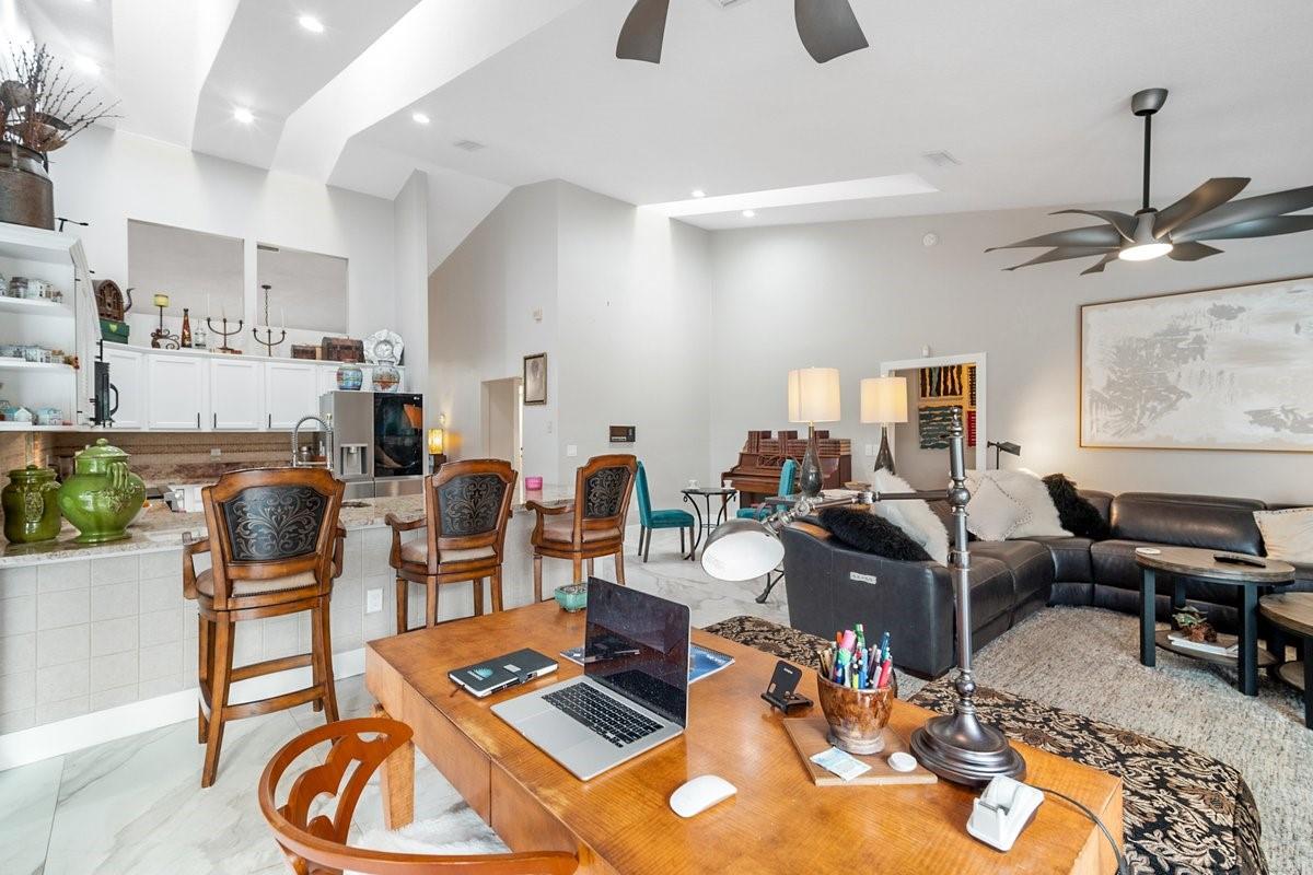 GREENVIEW SHORES 2 OF WEL - Residential