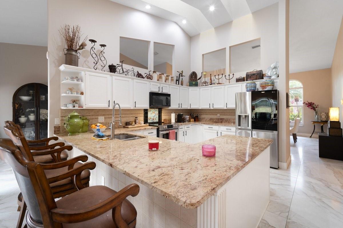 GREENVIEW SHORES 2 OF WEL - Residential