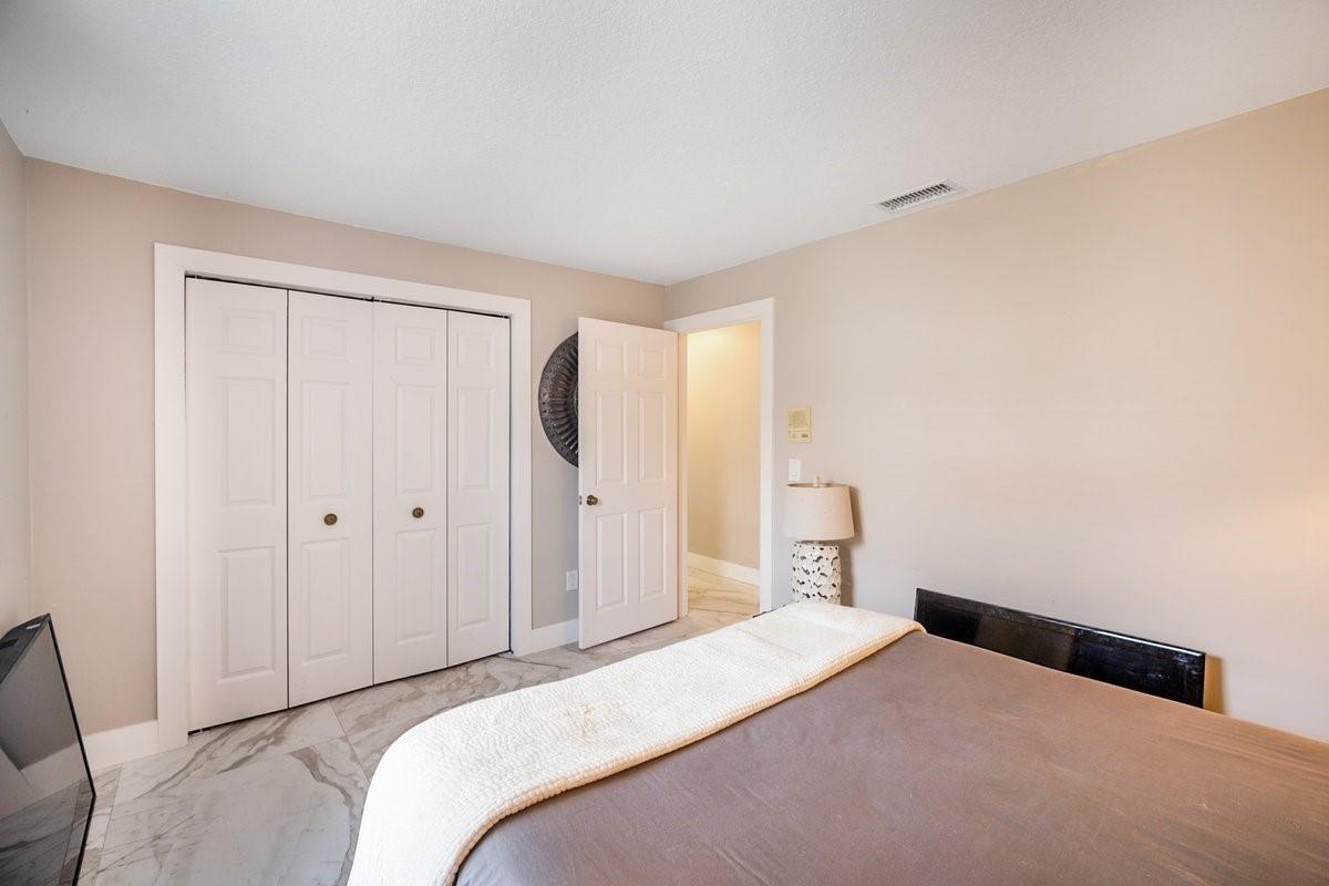 GREENVIEW SHORES 2 OF WEL - Residential