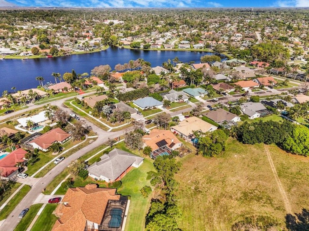 Photo of 1558 Grantham Drive, Wellington, FL 33414 (MLS # F10538768)