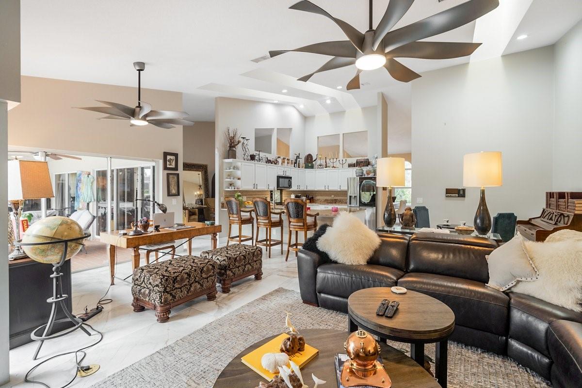 GREENVIEW SHORES 2 OF WEL - Residential