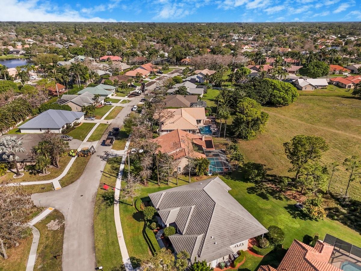 GREENVIEW SHORES 2 OF WEL - Residential