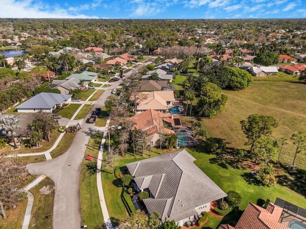 Photo of 1558 Grantham Drive, Wellington, FL 33414 (MLS # F10538768)