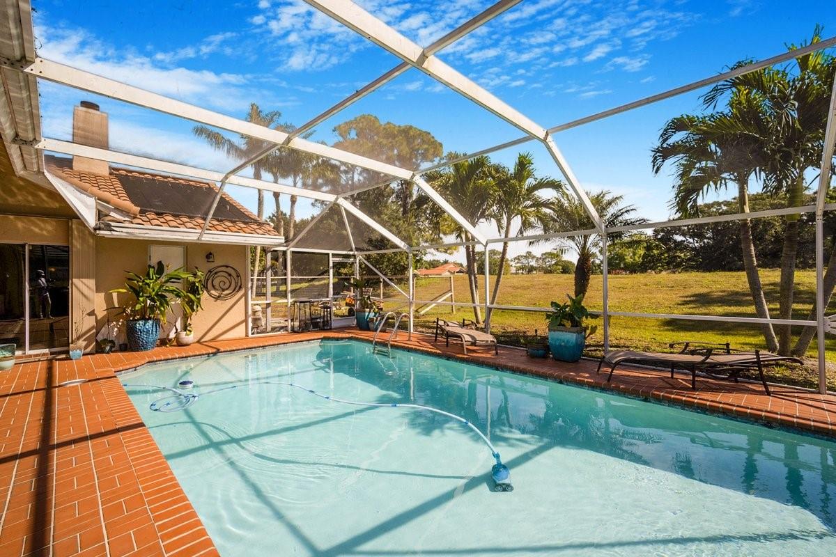 GREENVIEW SHORES 2 OF WEL - Residential