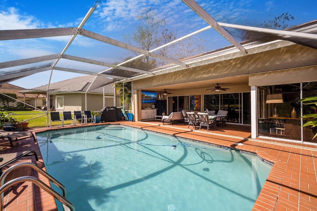 GREENVIEW SHORES 2 OF WEL - Residential