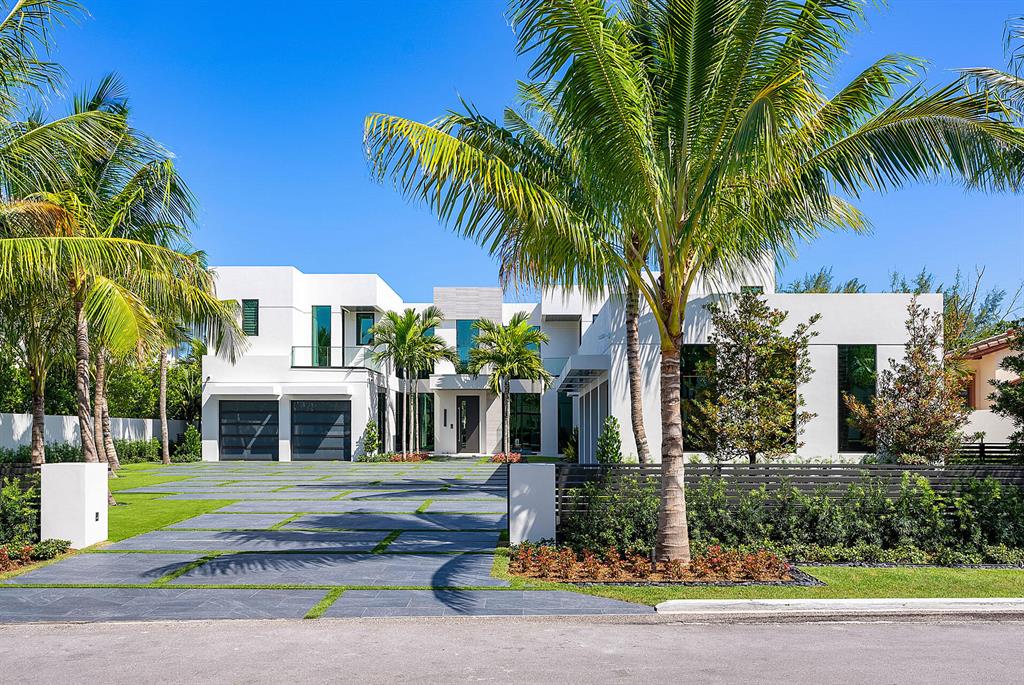 ROYAL PALM YACHT & COUNTRY CLUB - Residential