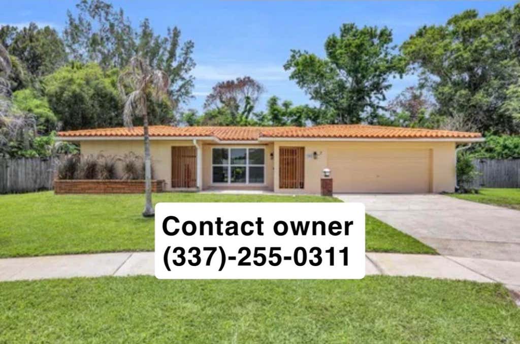 Photo of 195 SW Ivanhoe Court, Port Saint Lucie, FL 34983 (MLS # B26056439)