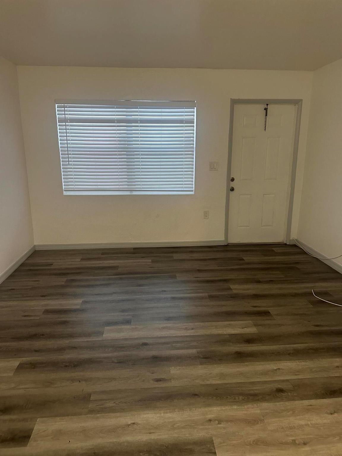 555 W 6th Street 2