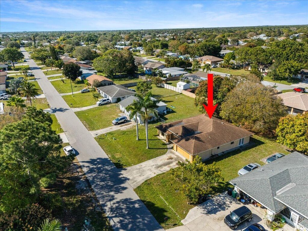 Photo of 1589 SE Minorca Avenue, Port Saint Lucie, FL 34952 (MLS # R11060621)