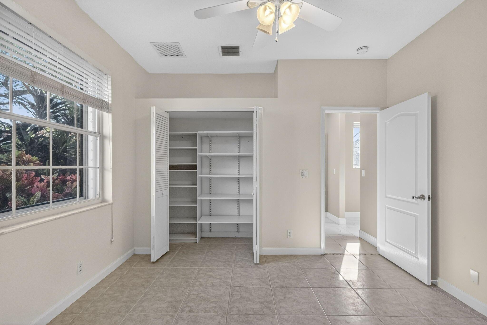 ABERDEEN 24 - Residential