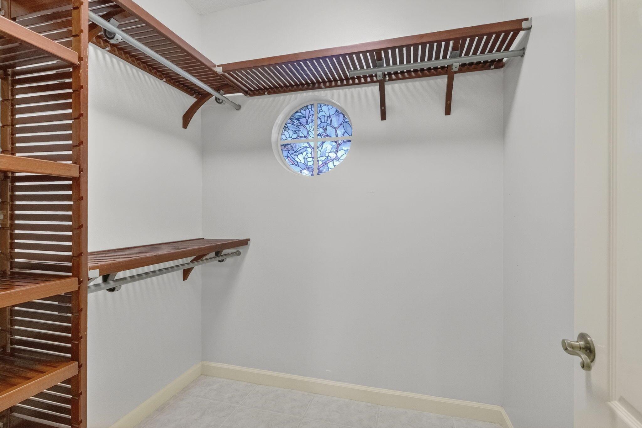 ABERDEEN 24 - Residential