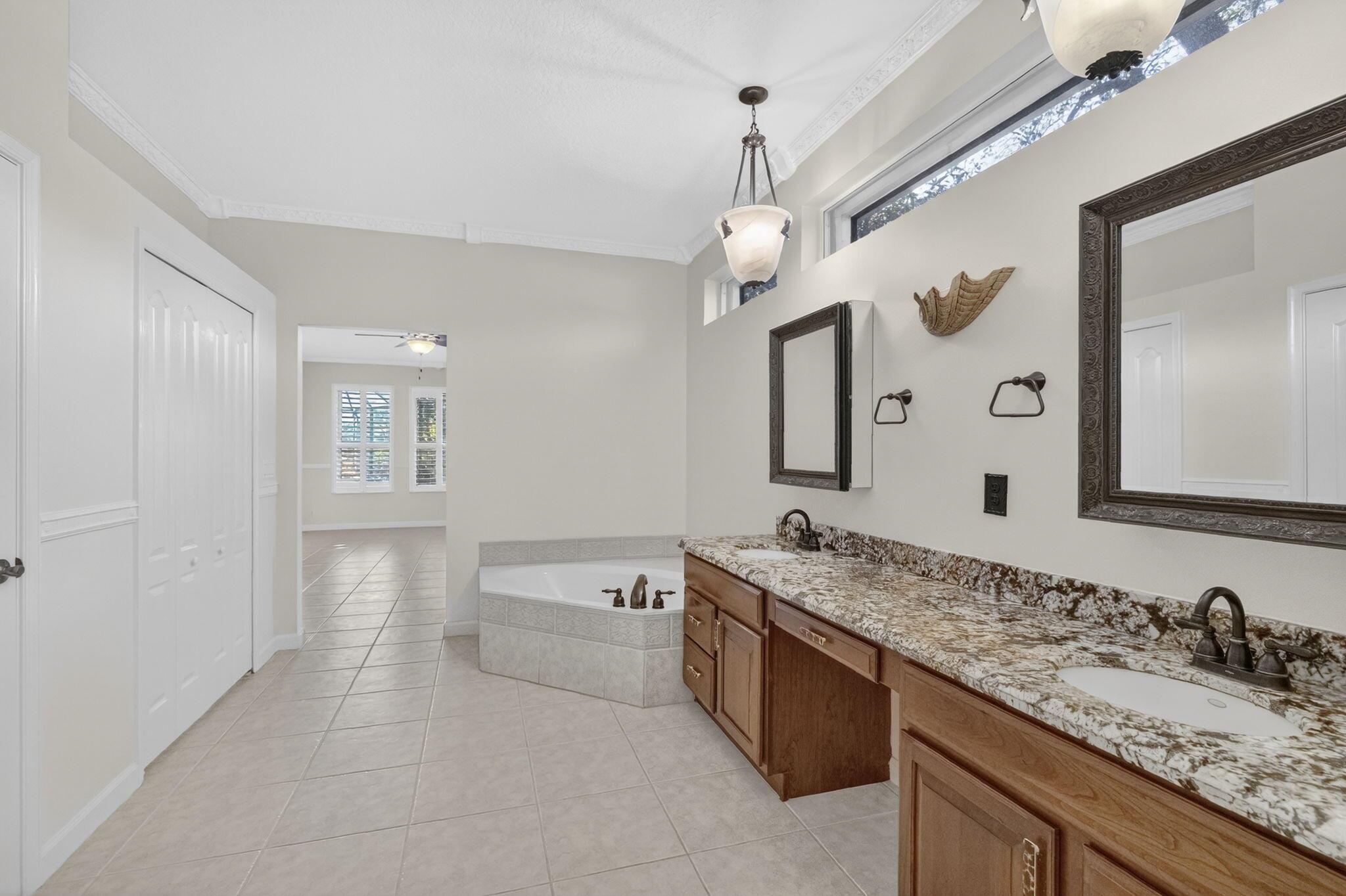 ABERDEEN 24 - Residential