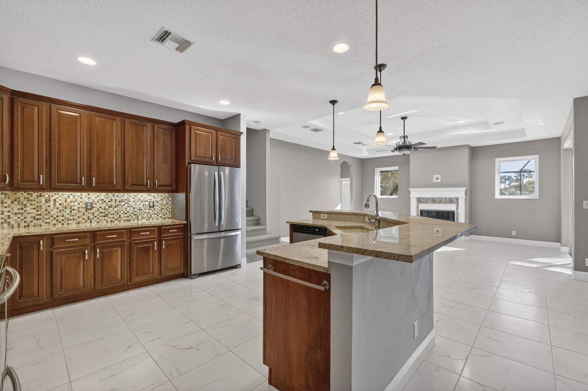 ABERDEEN 24 - Residential