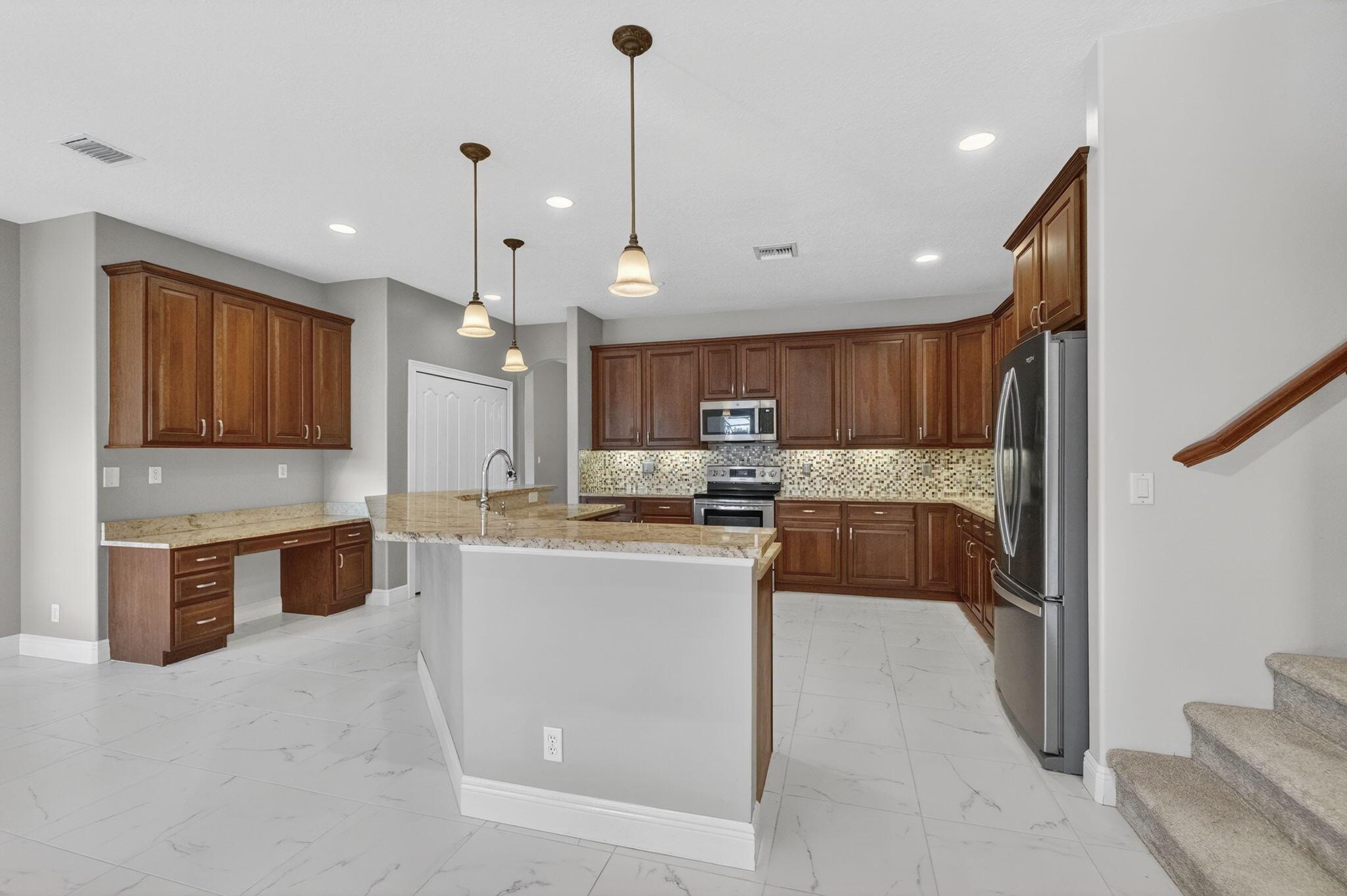 ABERDEEN 24 - Residential