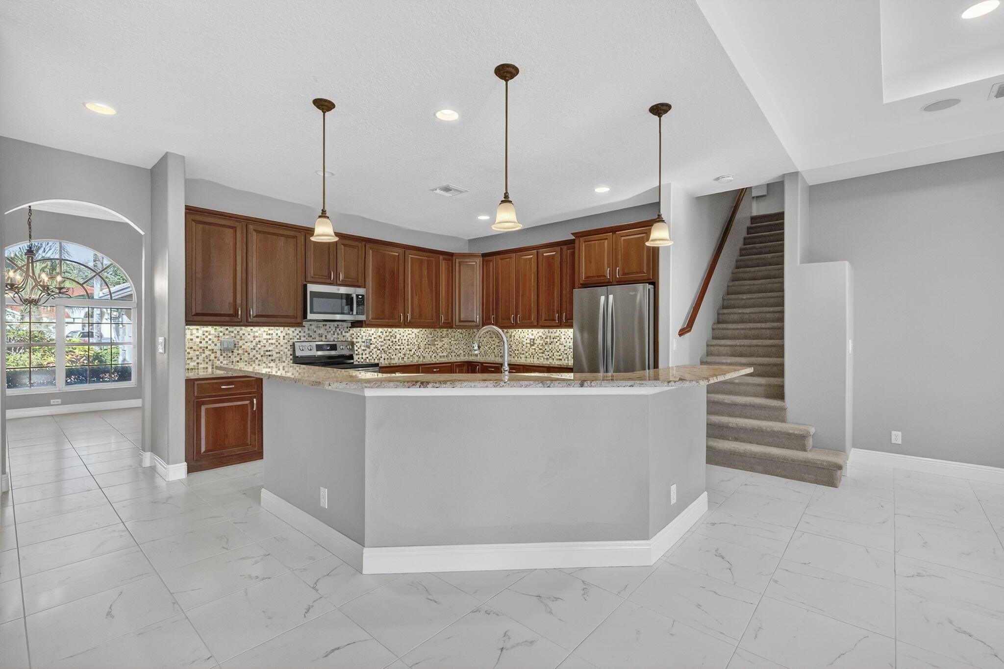 ABERDEEN 24 - Residential