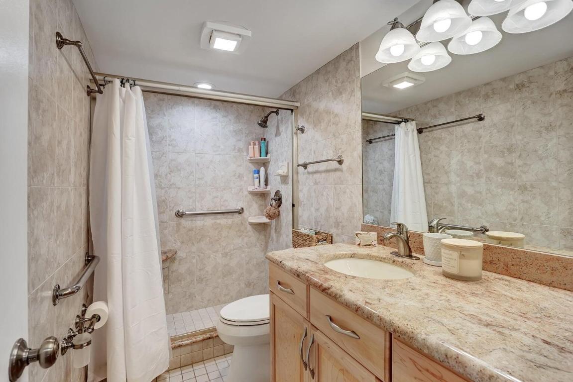 LAVERS DELRAY RACQUET CLUB CONDO - Residential Lease