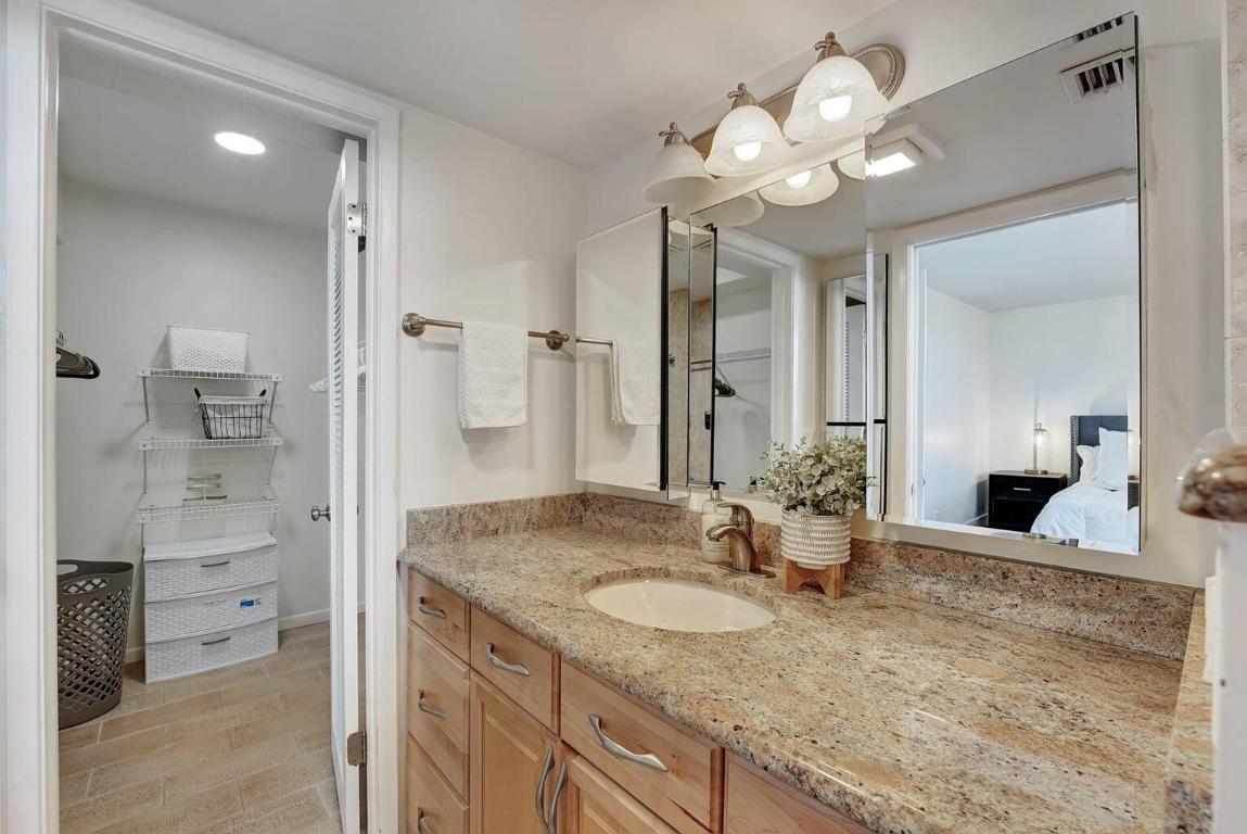 LAVERS DELRAY RACQUET CLUB CONDO - Residential Lease