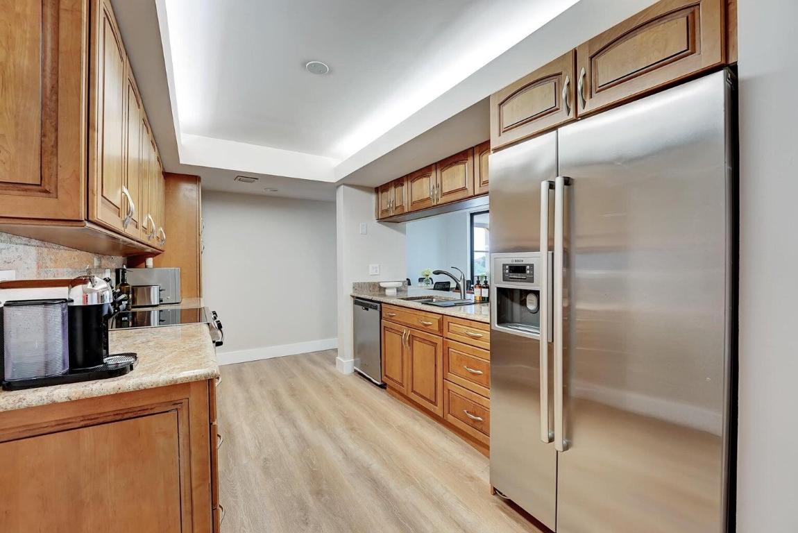 LAVERS DELRAY RACQUET CLUB CONDO - Residential Lease