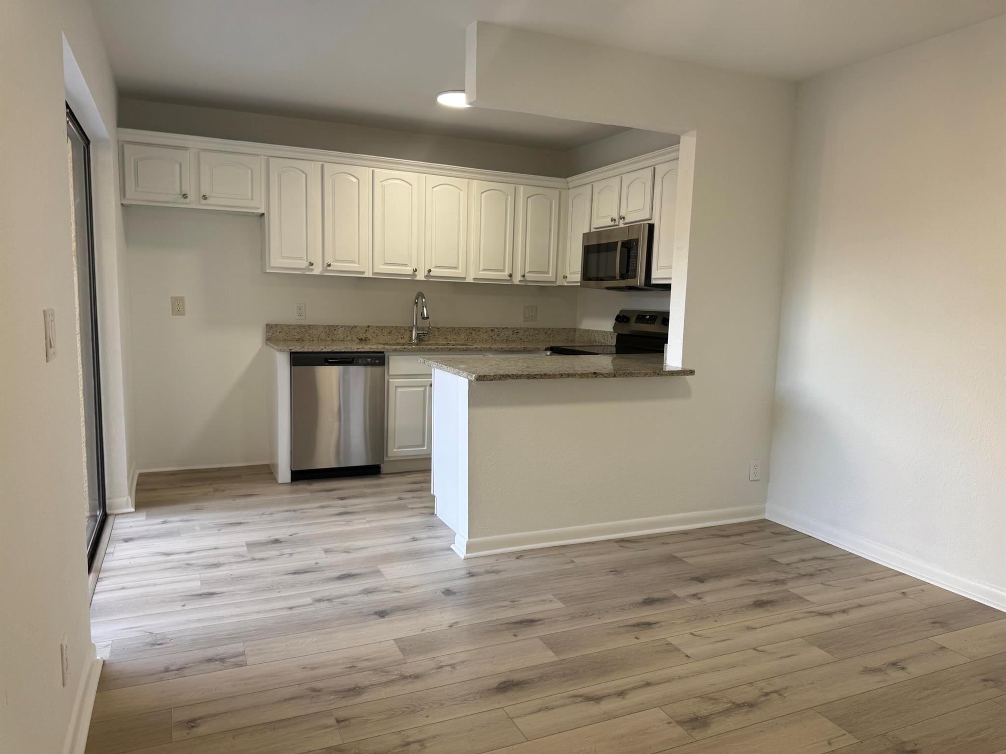 LAKEWOOD OF PALM SPRINGS - Residential Lease