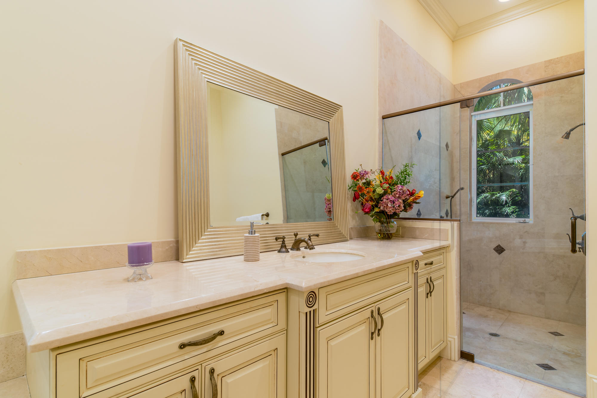 HARBOUR ISLES - Residential