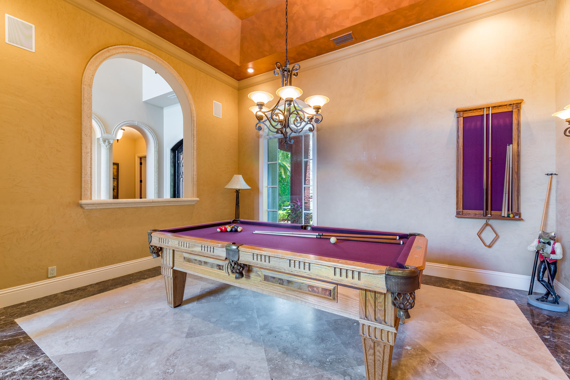 HARBOUR ISLES - Residential